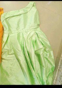 Elegant Green One-Shoulder Gown