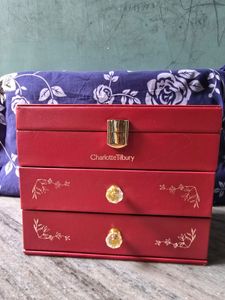 Charlotte Tilbury Brildal Vanity