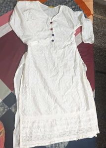 Elegant White Chikankari Kurta
