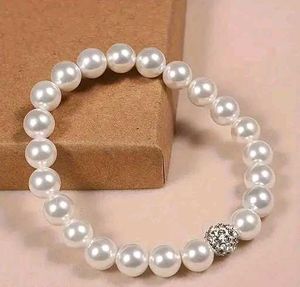 Bracelet &amp; Bangle