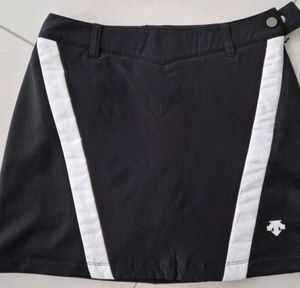 Descente Golf Skirt - Black &amp; White