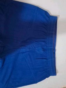 Blue leggings