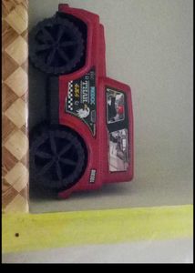Red Toy thar