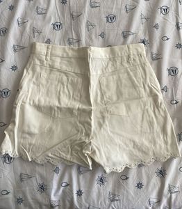 Chic White Embroidered Shorts