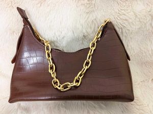 Chic Brown Croc Embossed Chain Bag