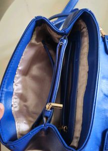 Ginger medium size sling bag for women