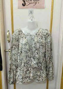 plus size V-Neck Top