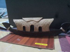GIFT+ Kerala House boat 7" Model With Led Light