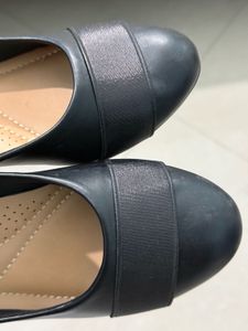 Black Ballet Flats