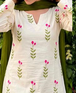 White Floral Print Kurta with Tassels