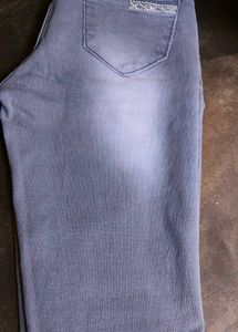 Women's Light Wash Slim Fit Jeans