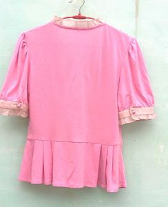 Pink Ruffled V-Neck Top 🩷🍥