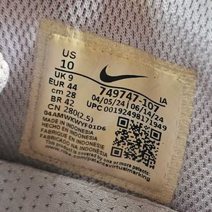 Nike Court Royale Sneakers