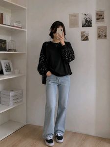black sweatshirt womens