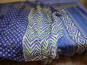 Stylish Chevron Print Saree with Sequins New