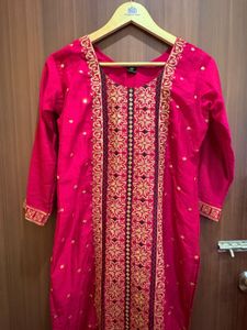 Embroidered Pink Kurta Set
