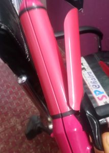 Nova hair straightener