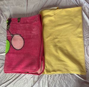 Set of 2 Soft Baby Fleece Blankets | Good Conditio
