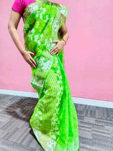 Vibrant Green Pure Dhakai Jamdani Saree