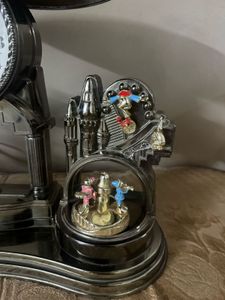 Vintage Rotary Phone &amp; Clock Decor
