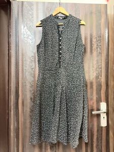 Chic Sleeveless Polka Dot Dress