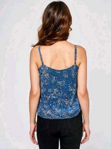 AND Women Floral Sleeveless V- neck Crop Top