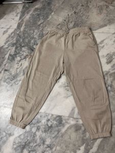 Stylish Jogger Pants and hoodie Women