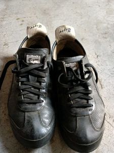 Onitsuka Tiger Black Leather Sneakers