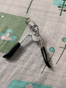 Eyelash Curler