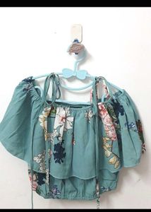 🪻Floral Off-Shoulder Crop Top