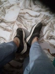 gym sneakers cum sporty