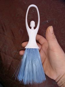 Mini Dusting Brush