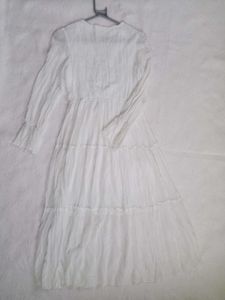 Elegant White Tiered v-neck Midi Dress with long s