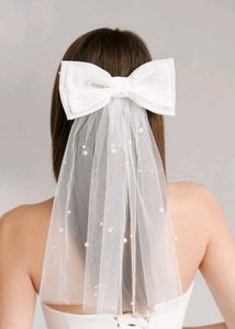 Bow Clip Center Style Veil Type White