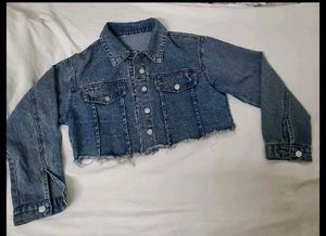 cropped loose fitted denim jacket