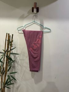 Slim Fit 3/4th Pink Leggings