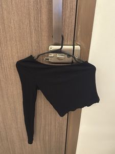 Black One-Sleeve Ribbed Top