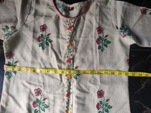 Myra Kurti Set