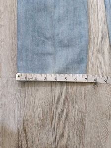 Ma6044 Levi's jeans waist 32 inches