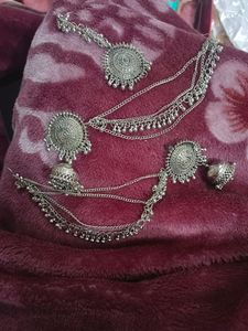 Oxidised Jewel Setwith Maangtikka