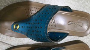 Stylish Blue &amp; Black Flip Flops