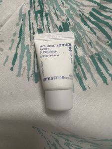 Innisfree Hyaluron Moist Sunscreen SPF50+