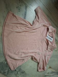 Chic Pink Ribbed Top