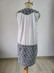 Chic Sleeveless Dress Length 34 Inches