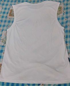 Graphic Print Sleeveless inner vest