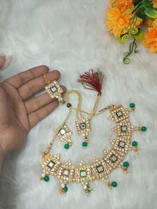 mirror plus minakari Giri green color necklace des