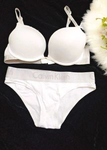 Calvin Klein Lightly padded bra with brief 👍