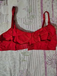 Comfortable Red Bra with  Set