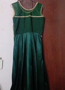 Stunning Green Churidaar Kurta with net dupatta
