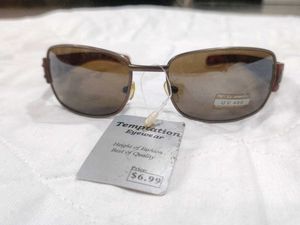 Temptation Eyewear Sunglasses 2 glasses